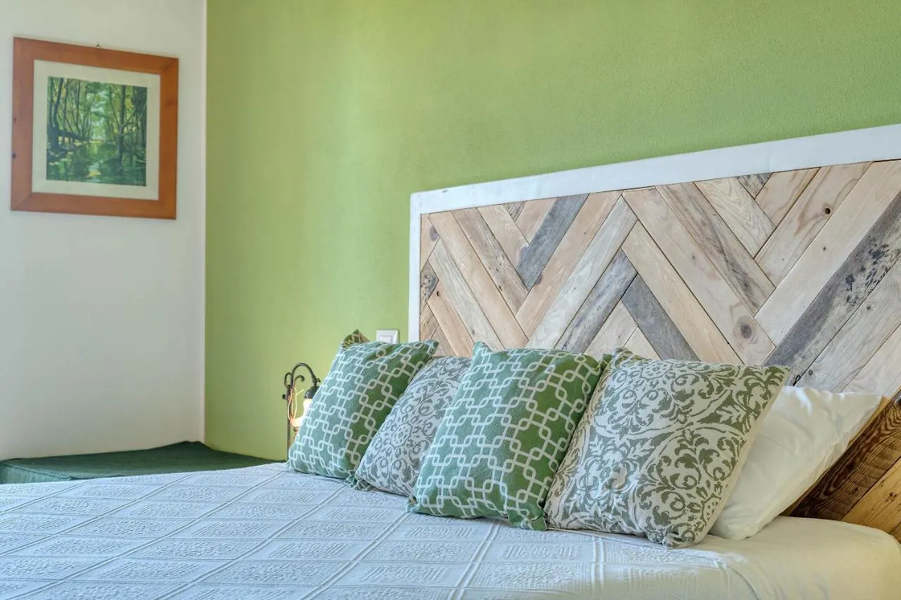 Appartement La Casa Degli Ulivi Appartamento In Villa Con Patio Quartu SantʼElena Italie